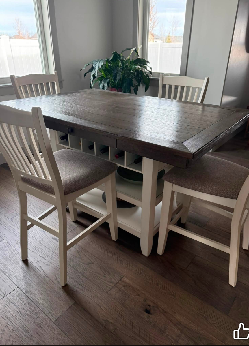 Dinning Room Table 