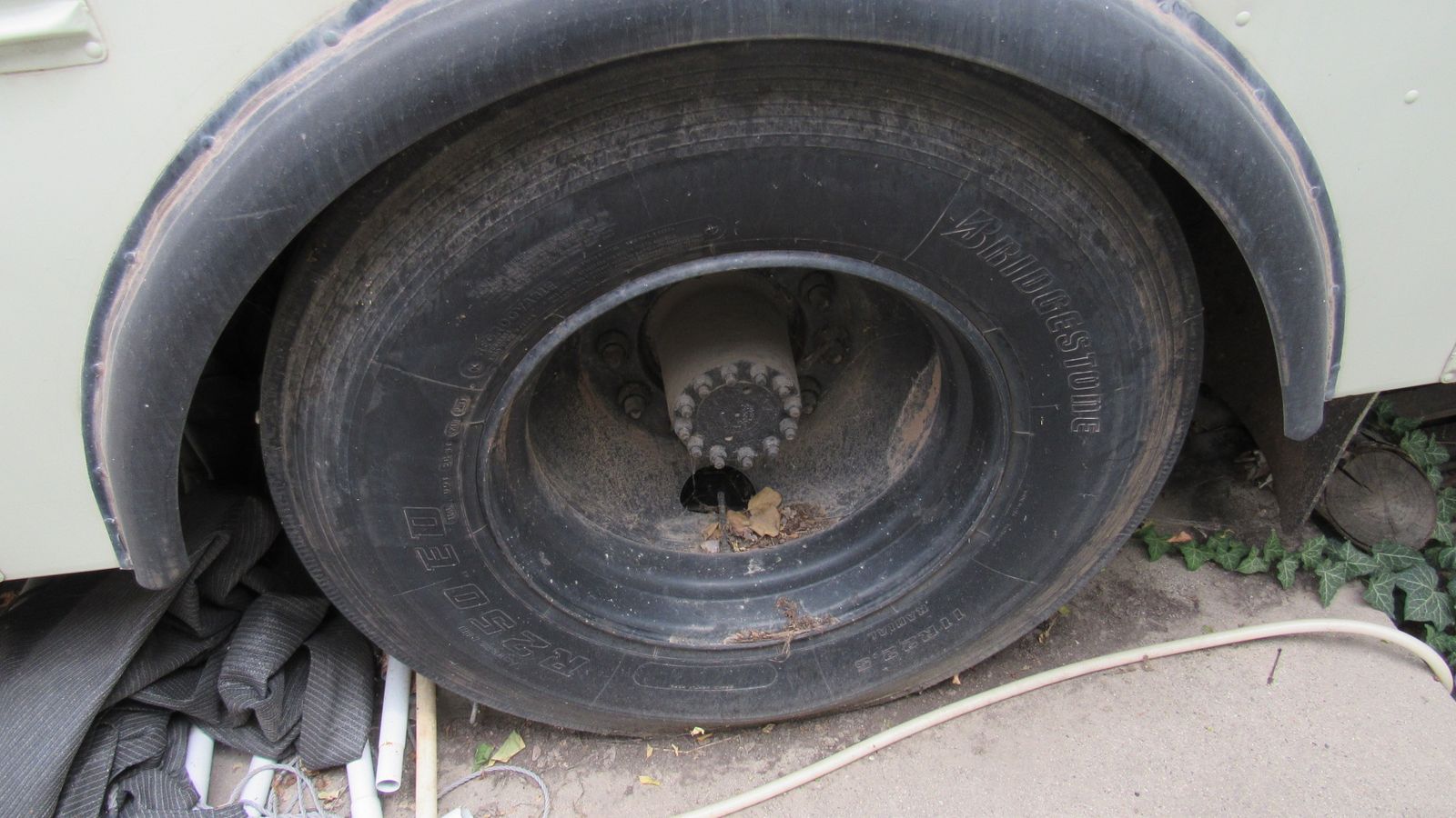 Main image 4
