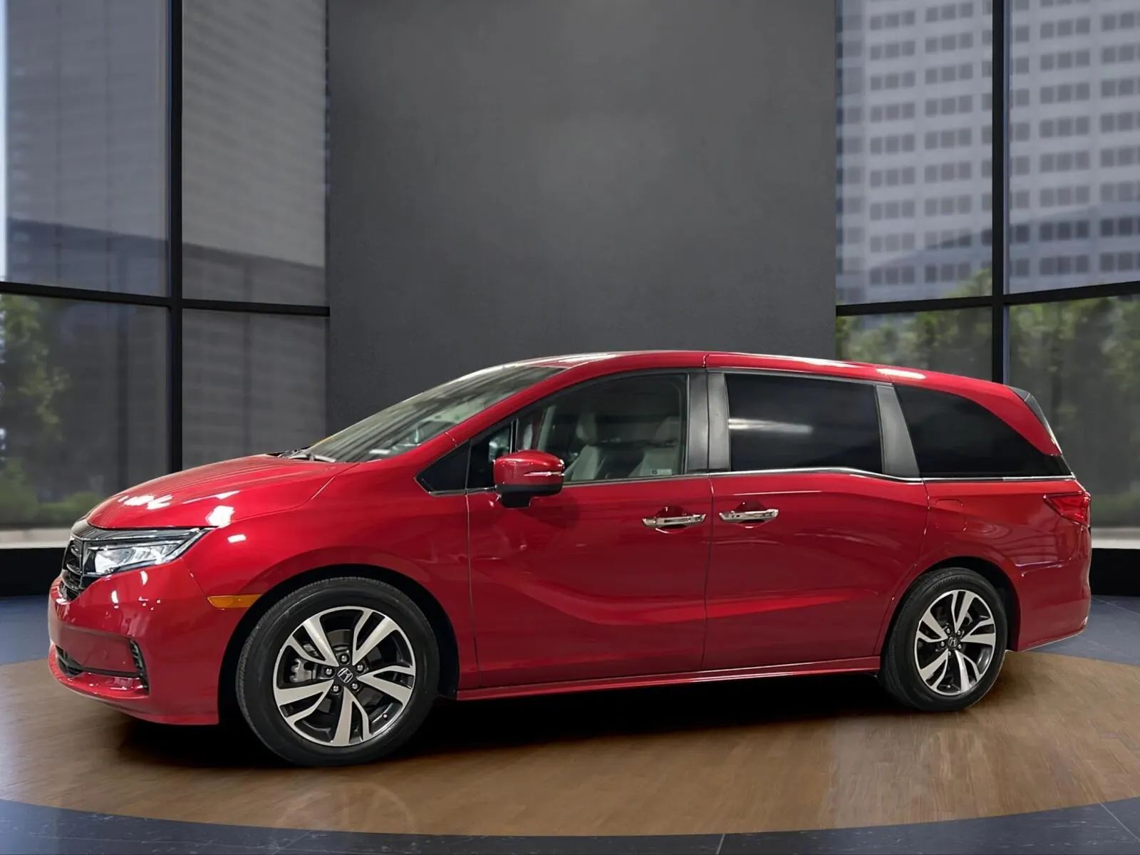 Main image 6