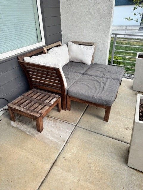 Free Outdoor Furniture