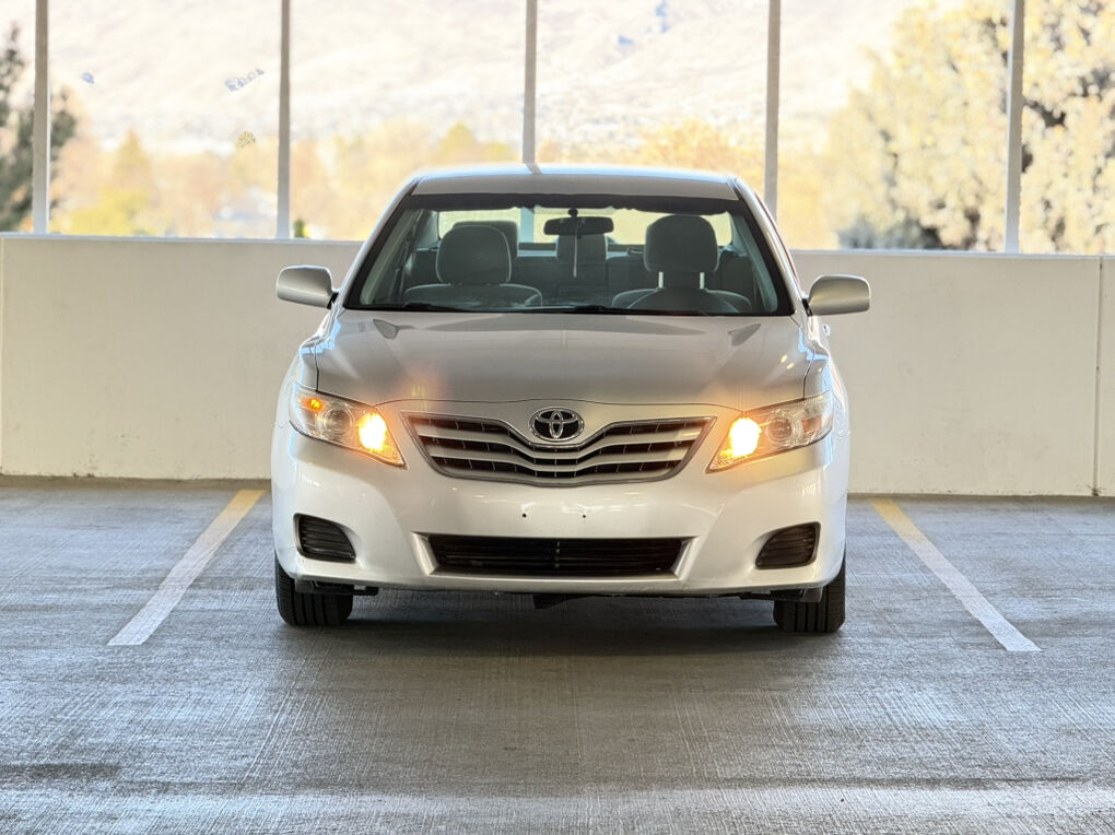 2011 TOYOTA CAMRY LE