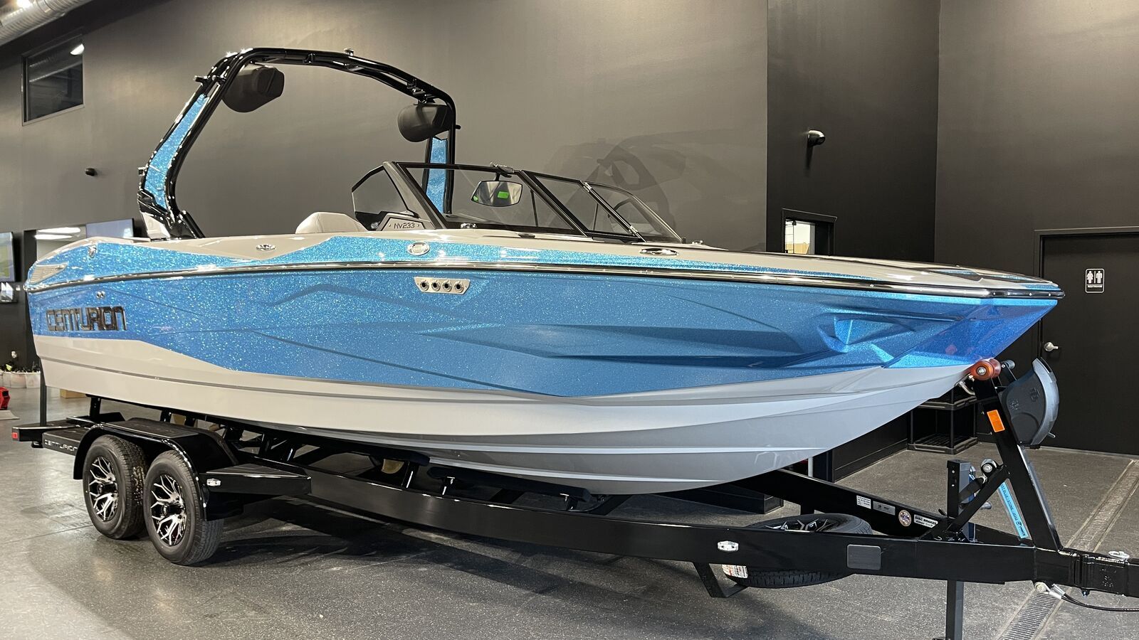 2025 Centurion NV233 Surf Boat