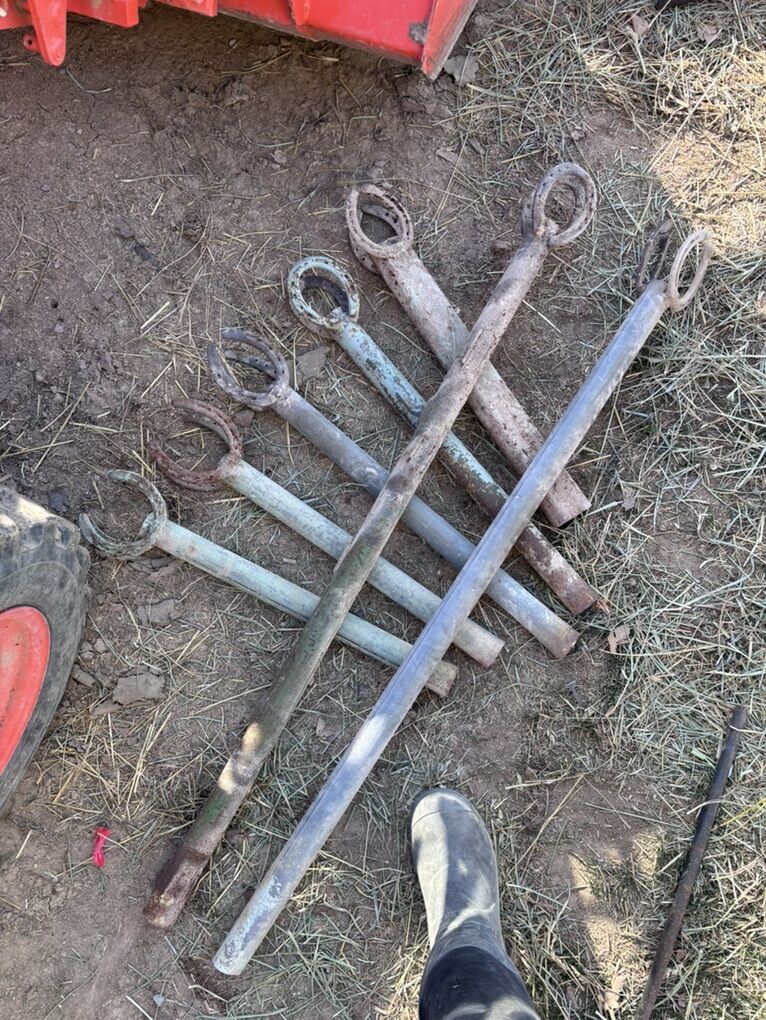 Horse Shoe Posts