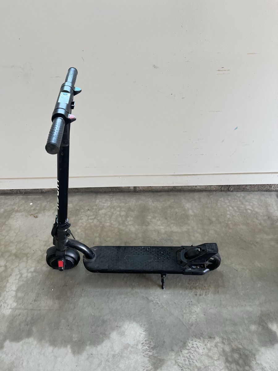 Electric scooter