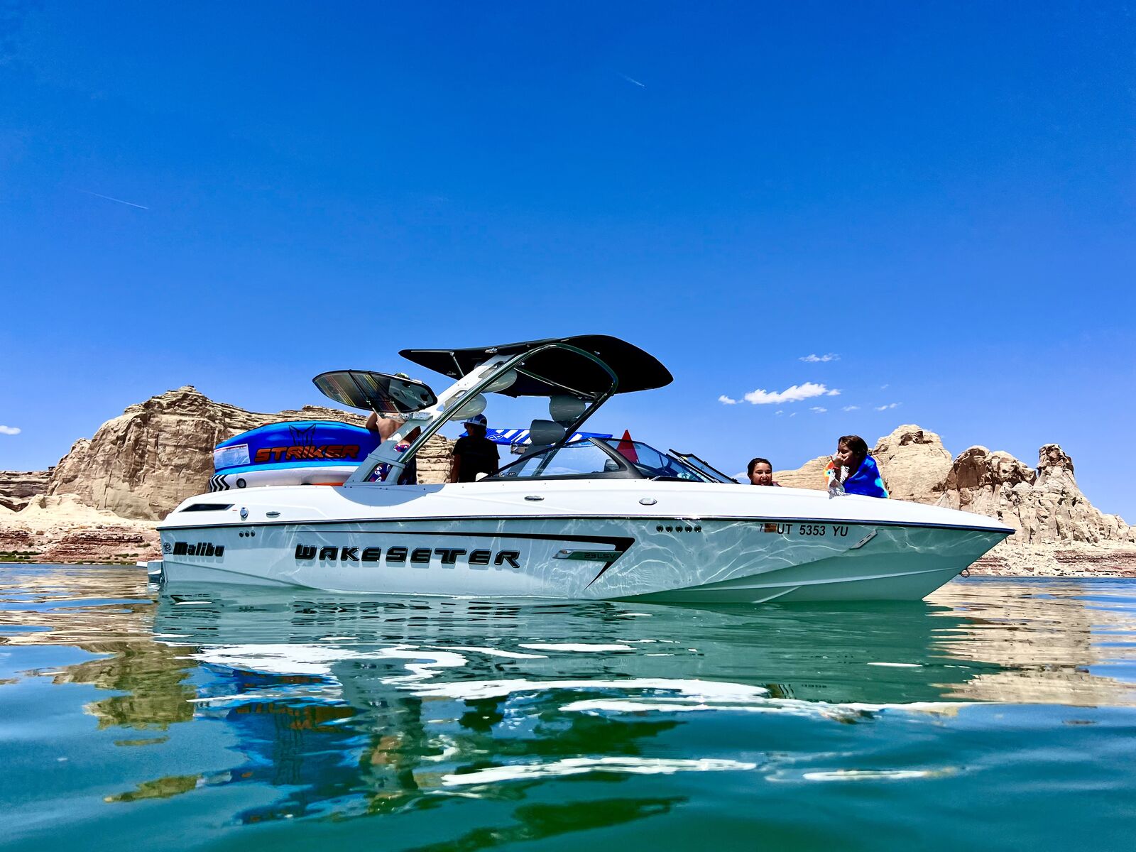 2014 Malibu 23 LSV – Incredible Condition – Low Hours – Upgraded Wet Sound Stereo