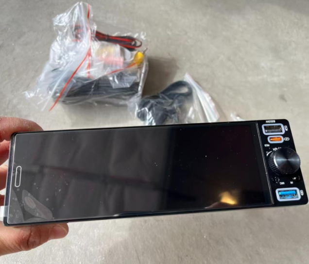 New in box 6.5” InCell Touchscreen Car Radio