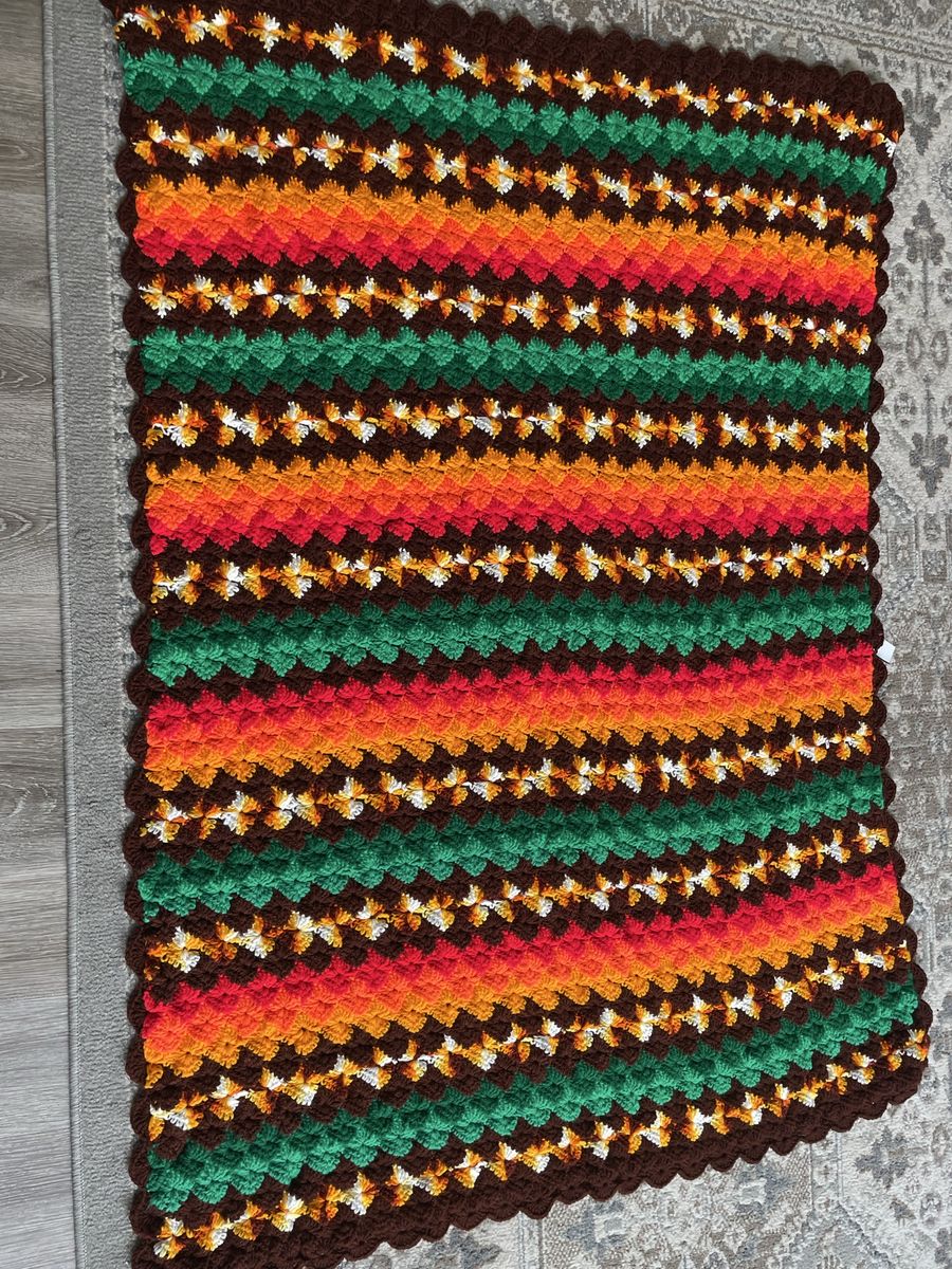 Knit Handmade Crochet Afghan Blanket Throw Vintage  41x62