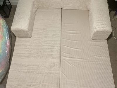 TUFT & FINCH Premium Modern Boneless Couch, Cloud Couch, Convertible Sleeper Brand New