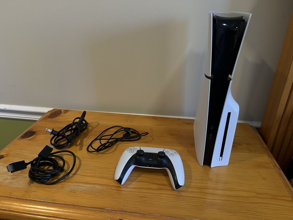 PlayStation 5 / PS5 Disc Edition Slim Model