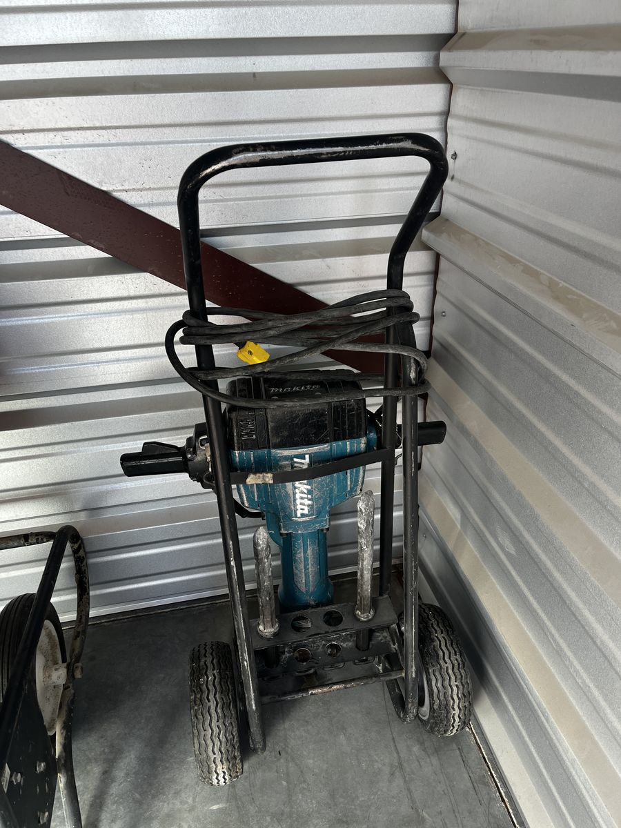 70 lb Makita Jackhammer for Rent - $60 per day