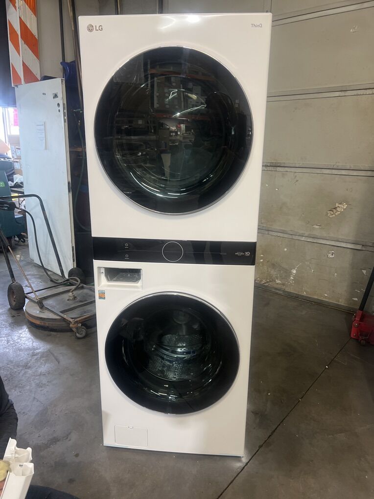 Lg Staked Washer & Dryer