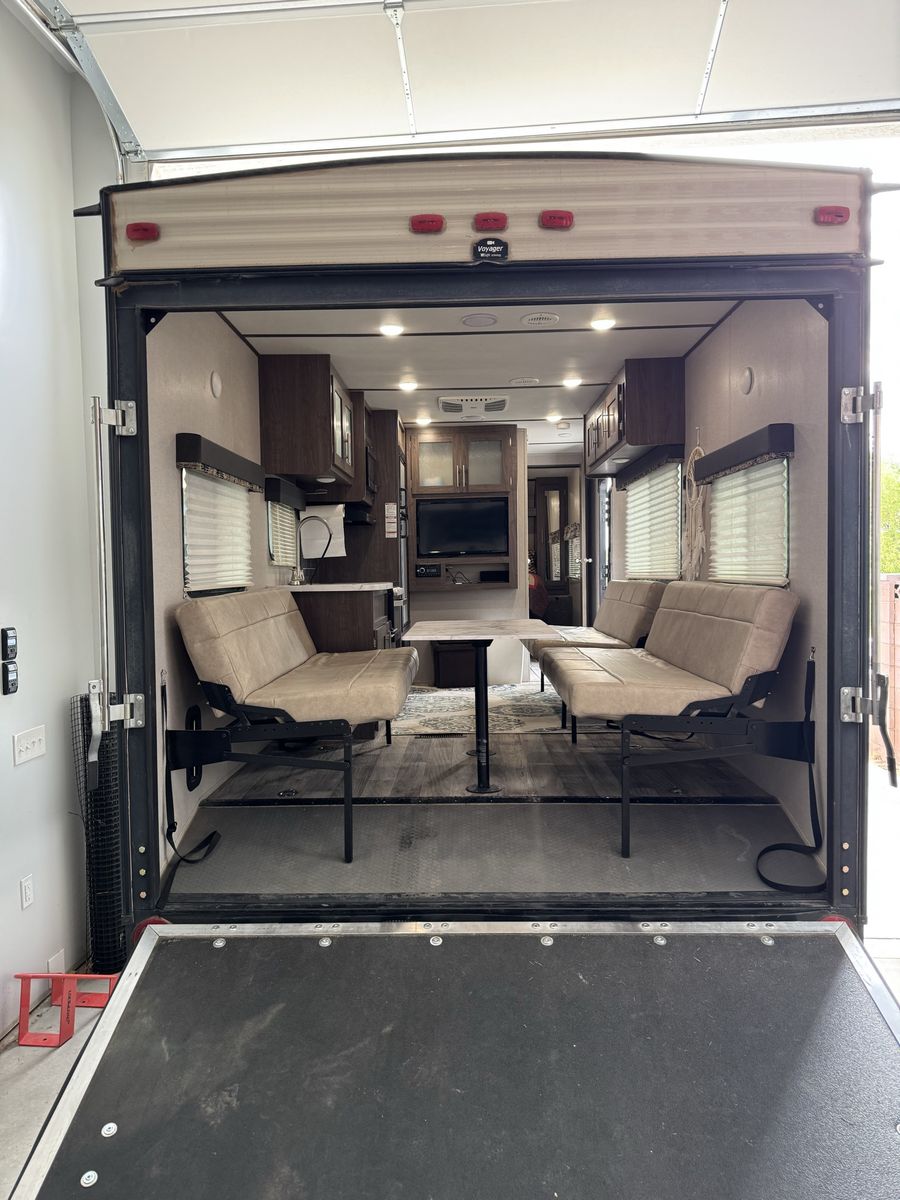 2019 Keystone Hideout 25TH Toy Hauler - Queen Bed, Cold Weather, Solar, Generator