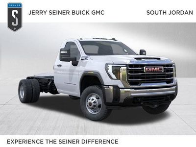 2025 GMC Sierra 3500HD CC Pro