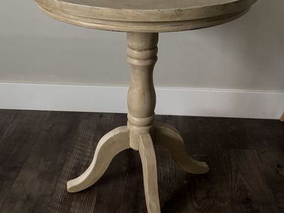 Accent Table