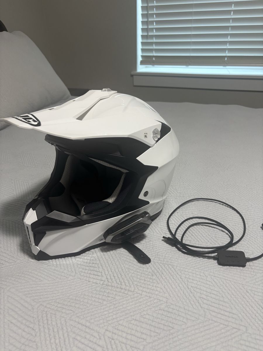 Motorcycle Helmet with Sena 50r