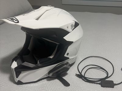 Motorcycle Helmet with Sena 50r