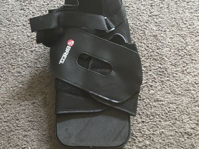 Breg Black Post-Op Medical Shoe XL, Adjustable Straps, Non-Slip Sole