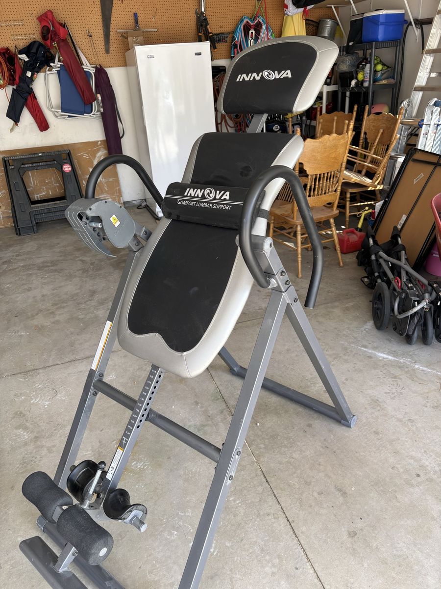 Innova Inversion table