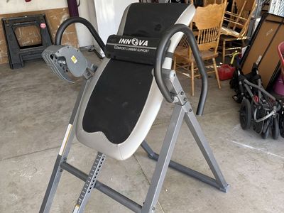 Innova Inversion table