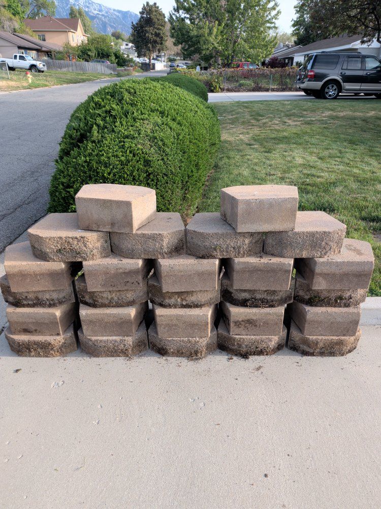 Concrete Garden Wall Blocks 6x16 (26 total)