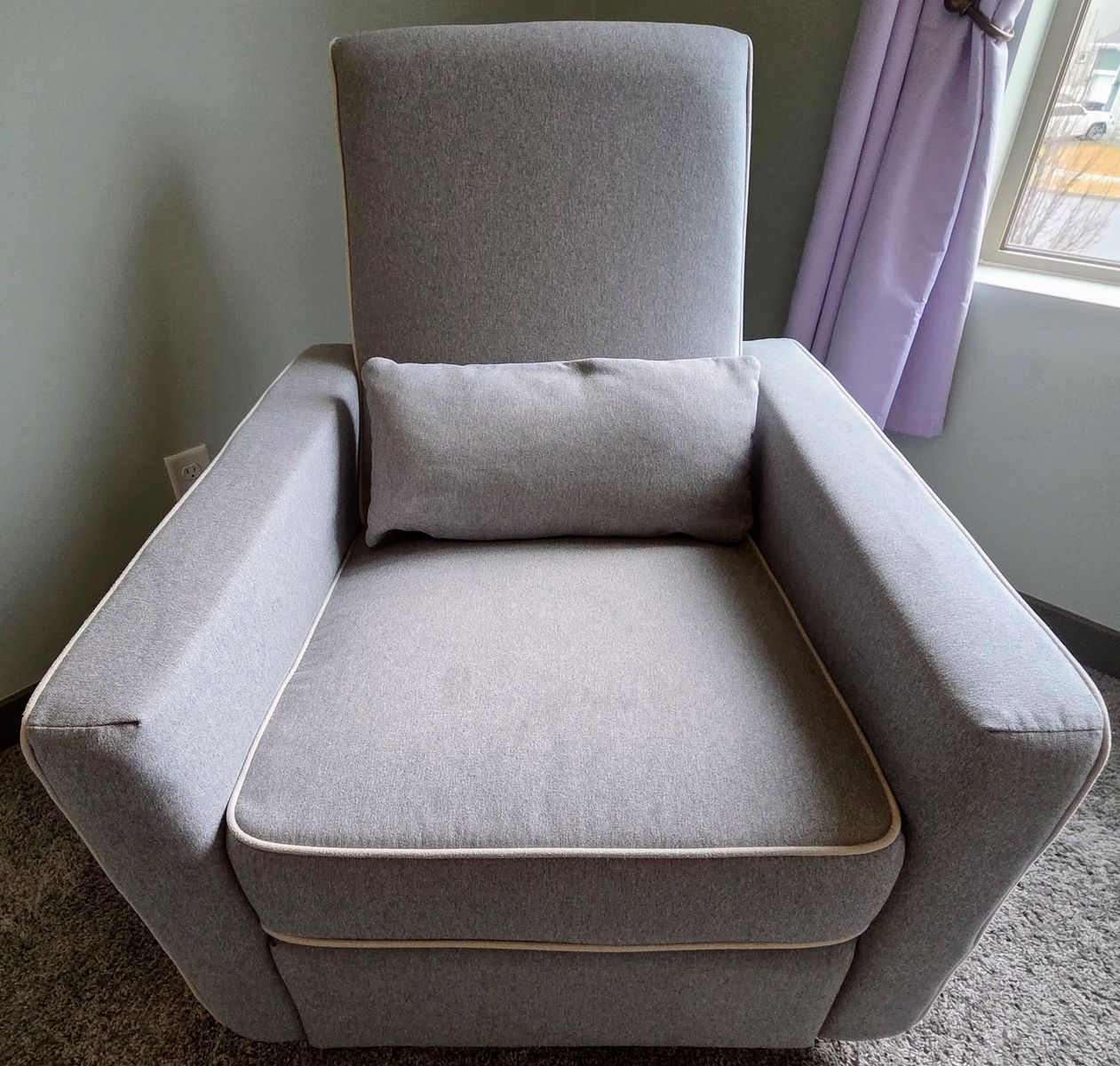 Davinci Piper 360° Swivel Rocker Recliner Nursing Chair