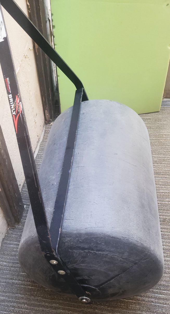 Brinly lawn roller