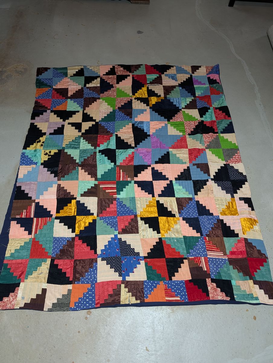 Quilts galore!  Lot of 20 Vintage antique quilts