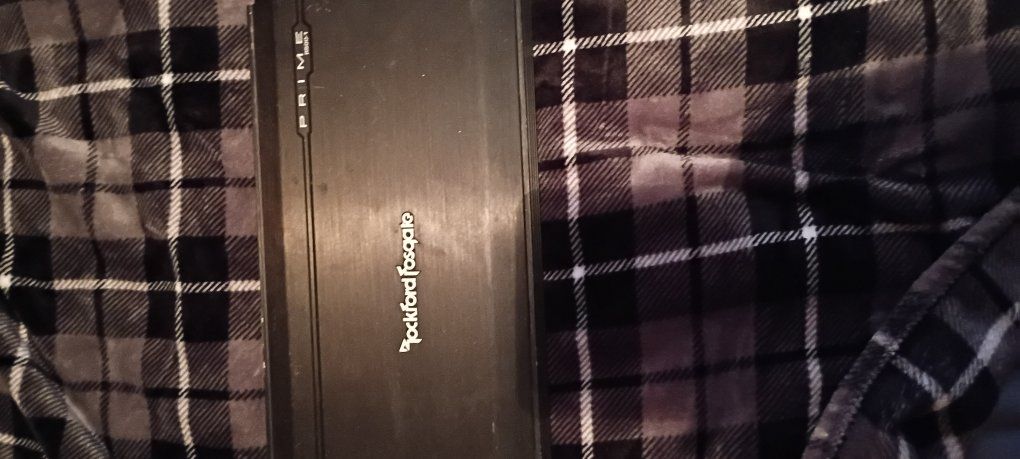 Fosgate amp pioneer sub