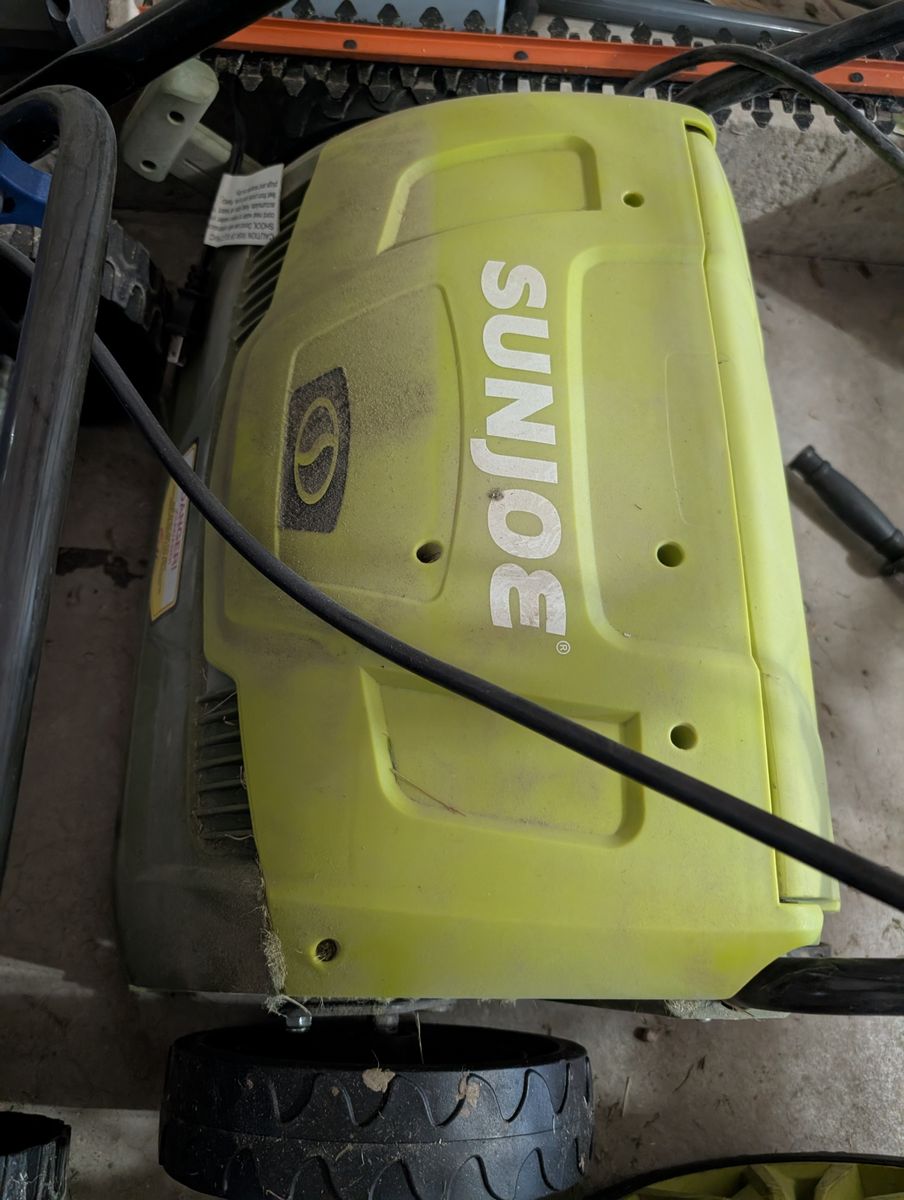 Sun Joe Electric Dethatcher and Scarifier