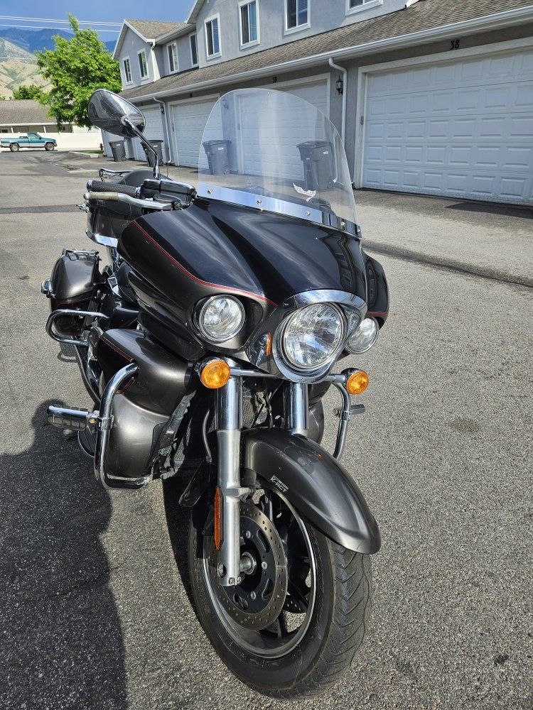 Kawasaki Vulcan Voyager Motorcycle - Gray Touring Cruiser