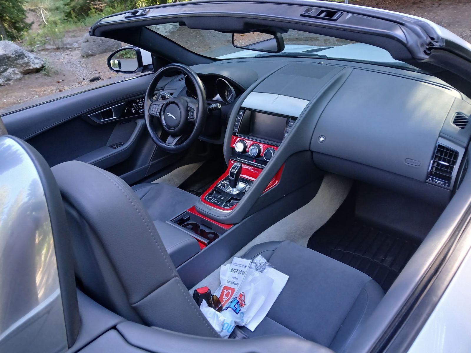 Main image 4