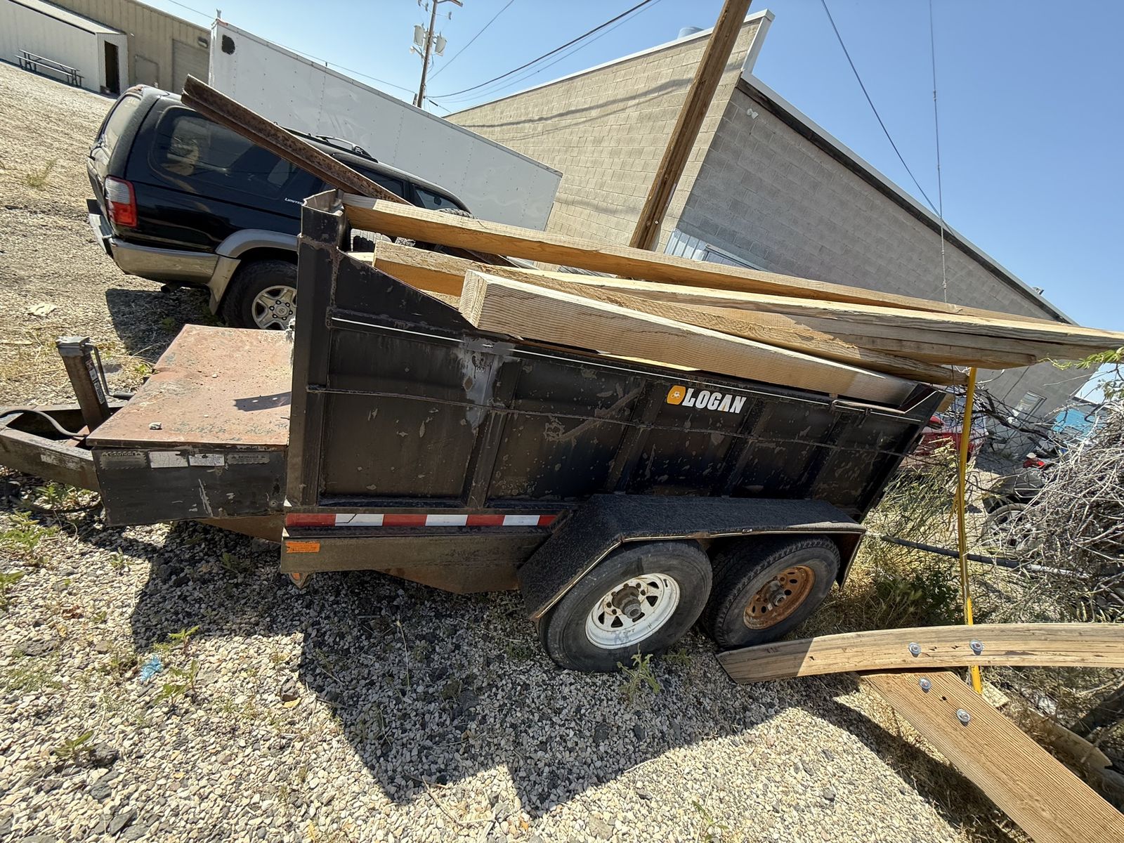 Logan dump trailer