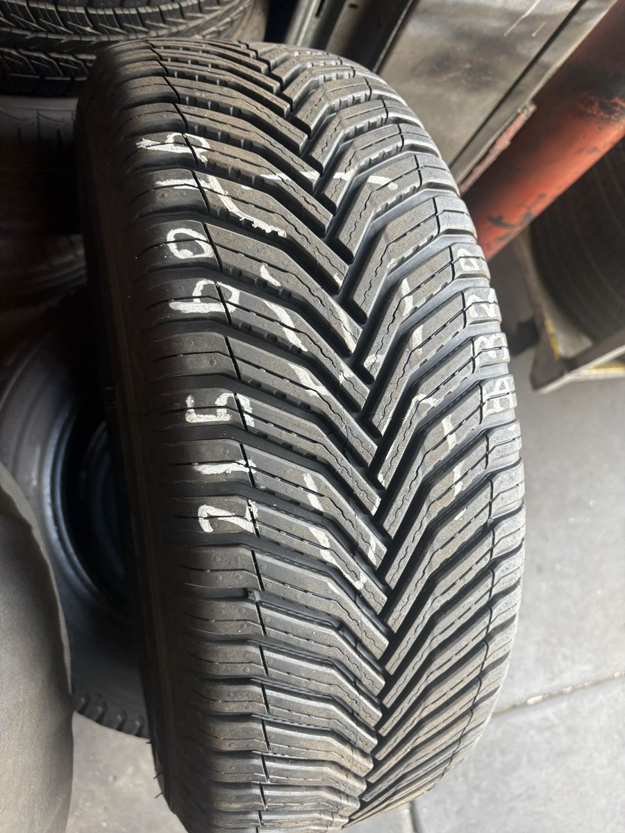 SET OF 215/60R16 MICHELIN