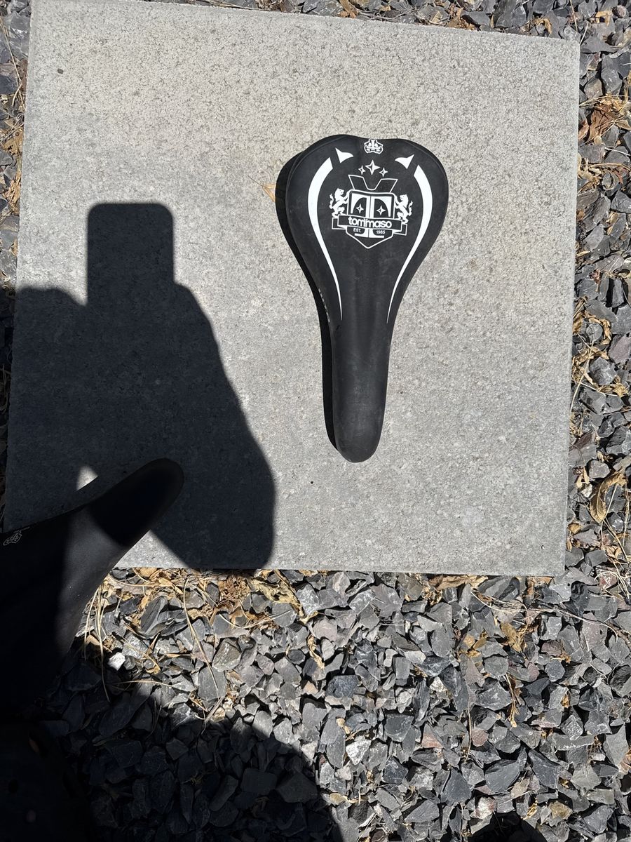 Tommaso Bike Saddle Cycling Seat Black/White - Excellent Condition