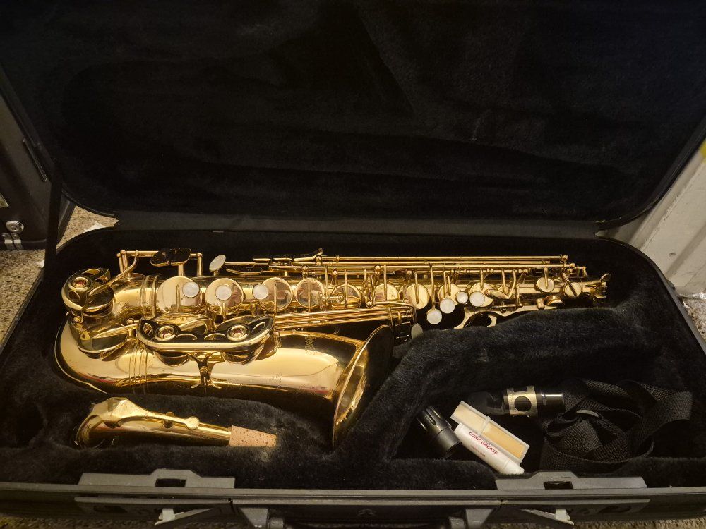 Accent Alto Sax Saxophone with Warranty 