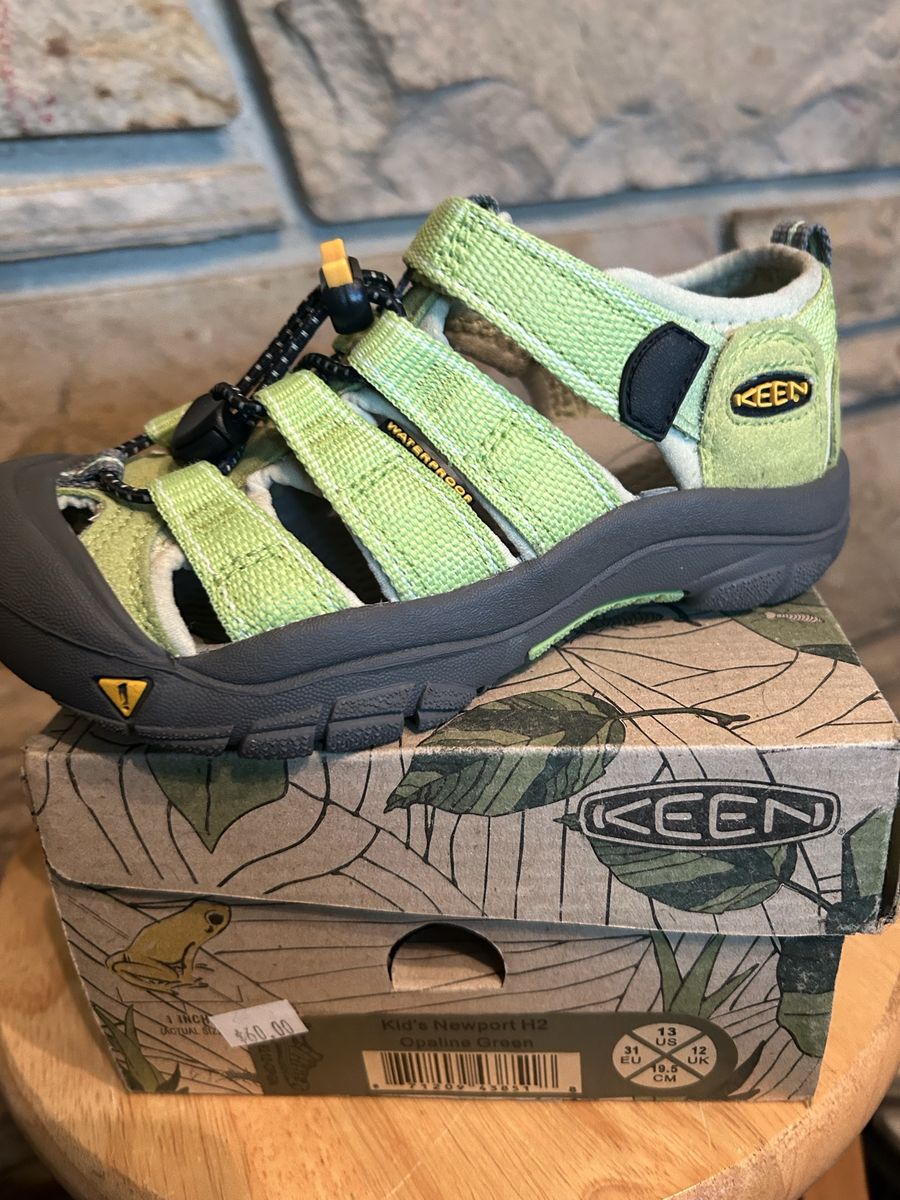 NIB!! Kids Keen Newport H2 Sandals / kids 13 / Green