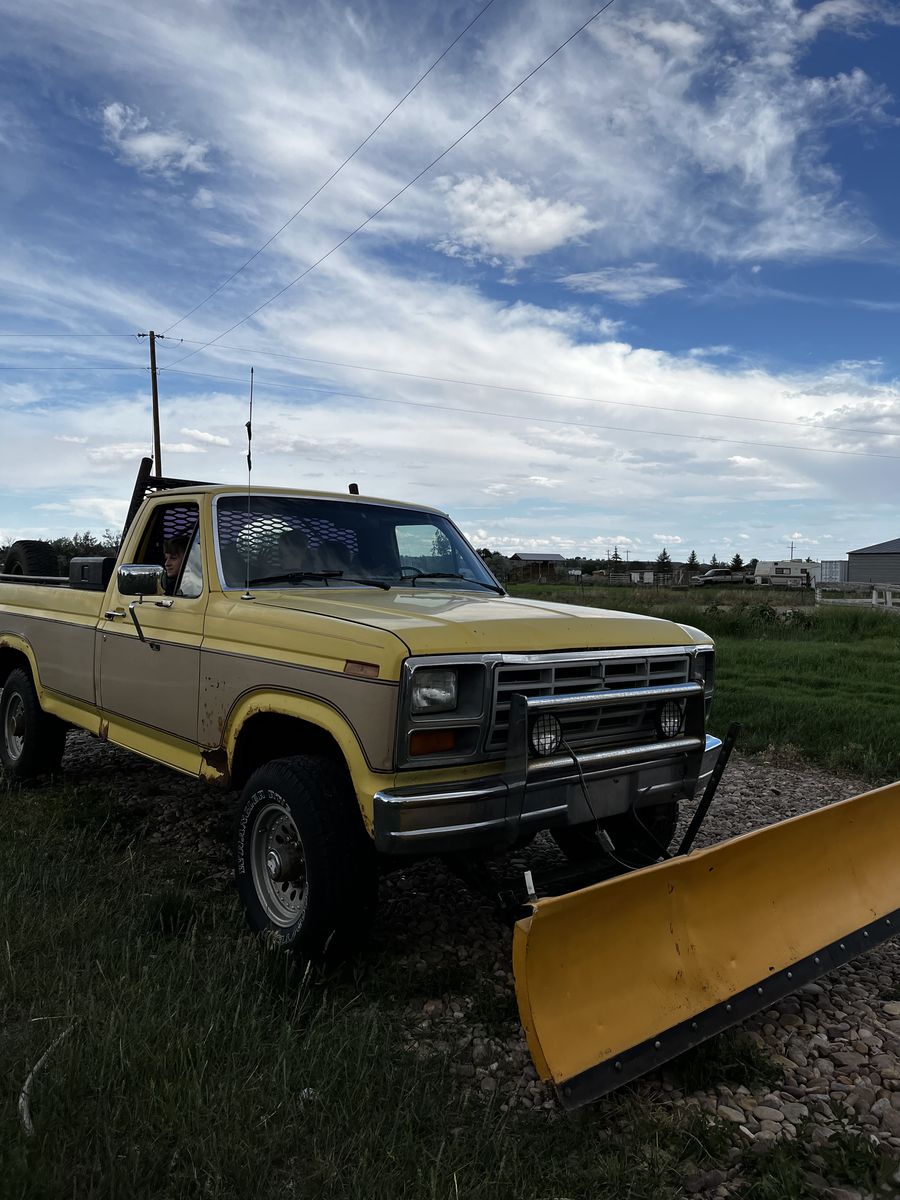 1985 FORD F250 Base