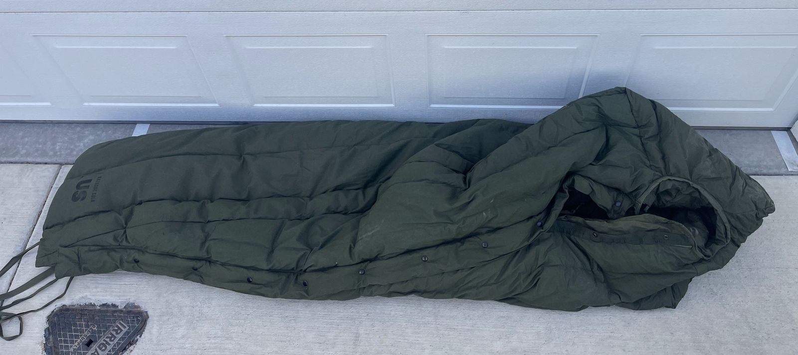 US Military Extreme Cold Weather Sleeping Bag w/ Hood - Genuine Army Surplus