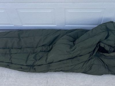 US Military Extreme Cold Weather Sleeping Bag w/ Hood - Genuine Army Surplus