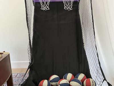 Sacramento Kings NBA Arcade Basketball Game Dual Hoop with 6 Balls