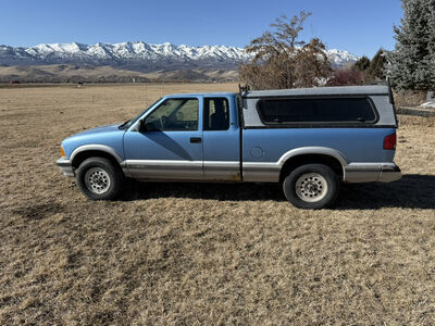1996 CHEVROLET S10 LS