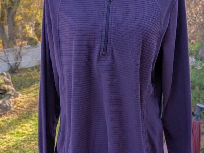 NWT St Johns Bay Sz L Fleece Athletic sweatshirt,