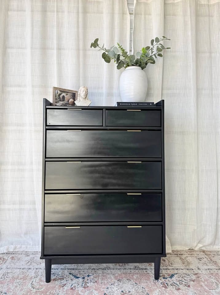 Walker Edison Blythe Mid Modern 6 Drawer Dresser | Modern Style Dresser