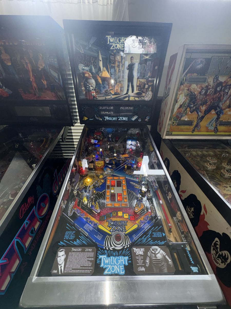 Twilight Zone 1993 Pinball
