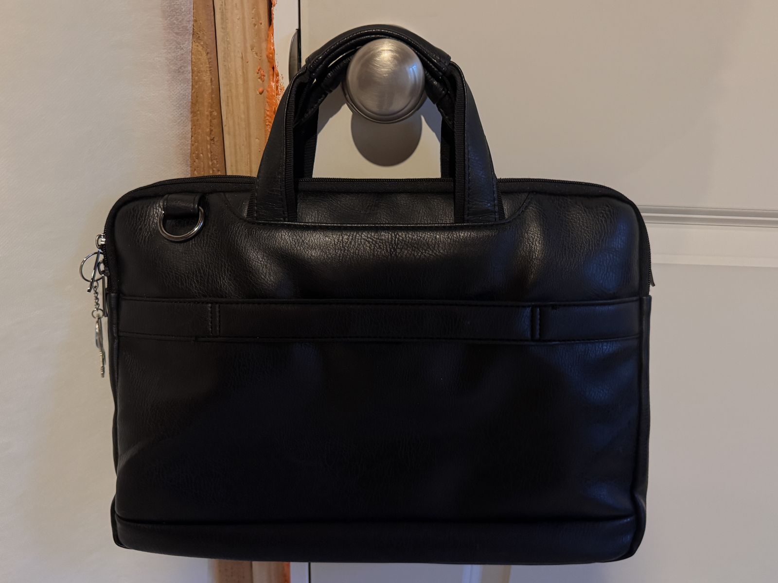 Kenneth Cole Reaction Slim Laptop Case for 16" Laptops, 11.5 x 15.75 x 1.5", BLACK