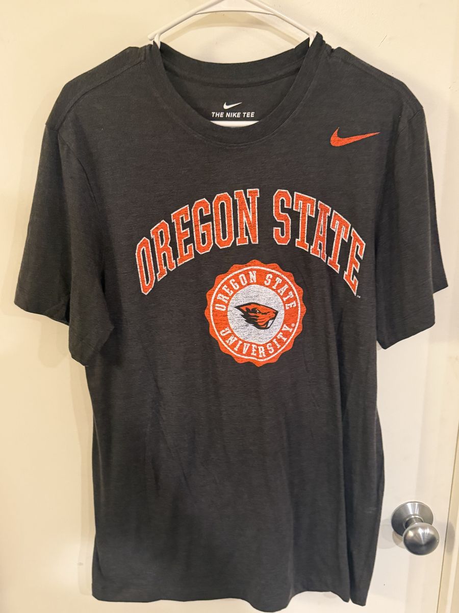 Oregon State University Nike T-Shirt Size M