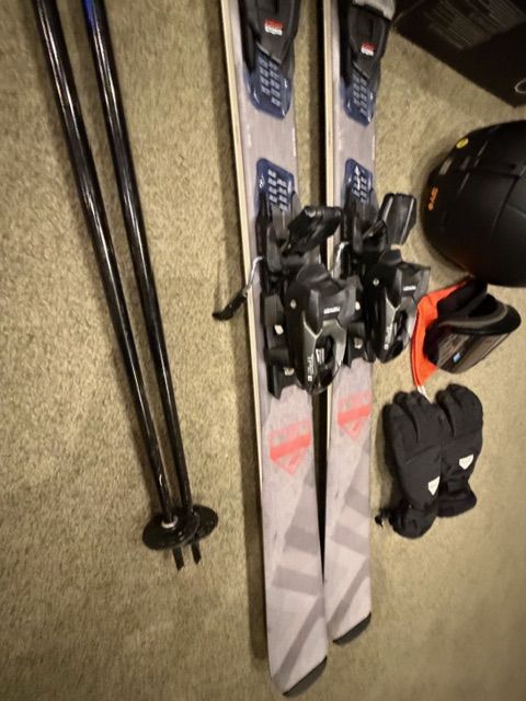 Complete Ski Set: Skis, Boots, poles, Helmet