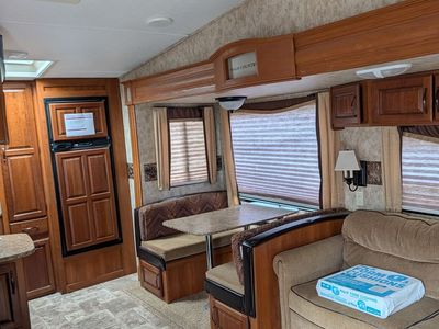 2011 Keystone Cougar High Country 5th Wheel