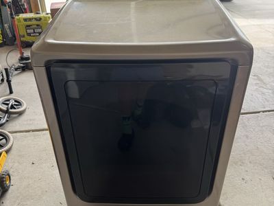 Samsung Electric Dryer with Moisture Sensor in Champagne