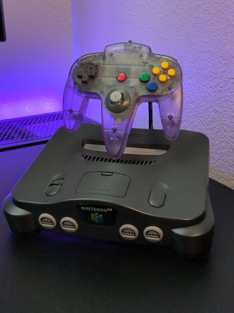 Nintendo 64 - Atomic Purple Controller - Cables Included